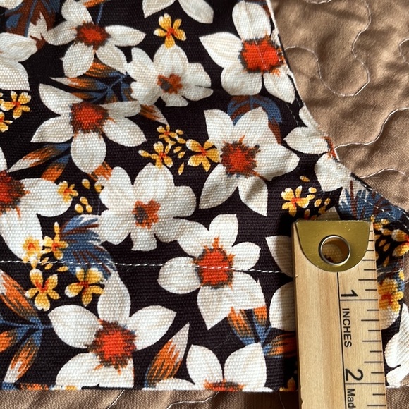 Francesca’s miami floral print shorts 🌺 - Picture 10 of 10